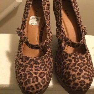 Leoped wedges